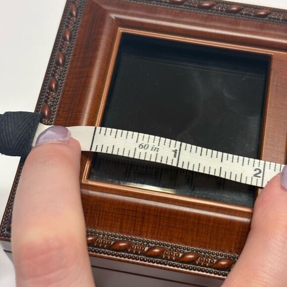 Sankyo Wood Rope Trim Jewelry Picture Music Box Plays Thats What Friends Are For - Picture 8 of 14